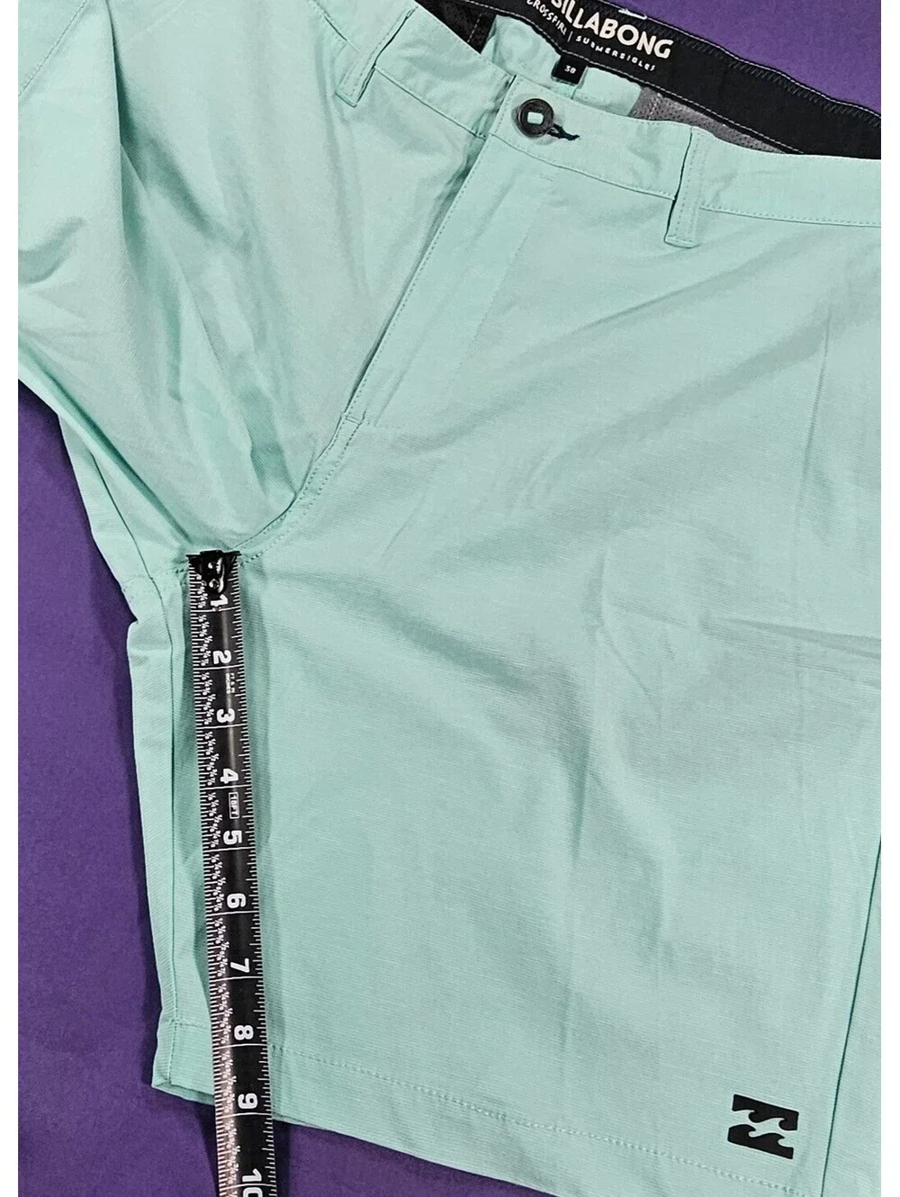 Billabong Crossfire Submersibles Men's Board Shorts. Aqua. Size 38